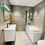 Dvergsnes Modern Townhouse * 克里斯蒂安桑