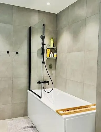 Dvergsnes Modern Townhouse Apartment Kristiansand
