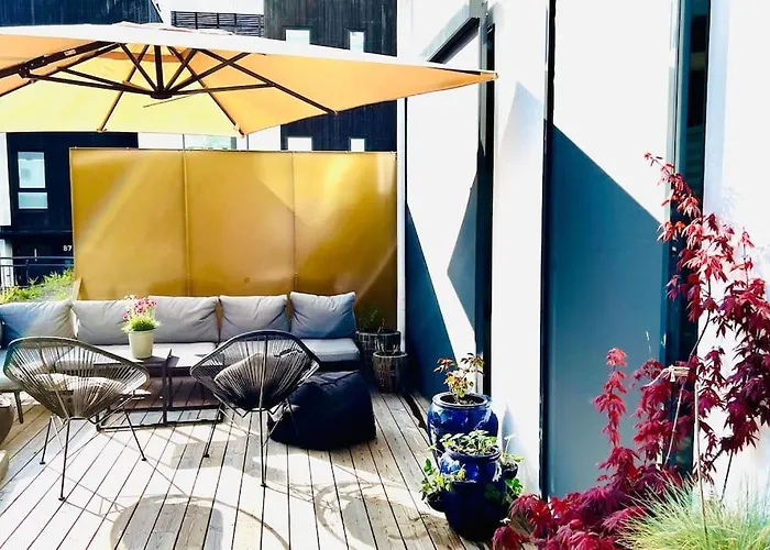 Dvergsnes Modern Townhouse Apartment