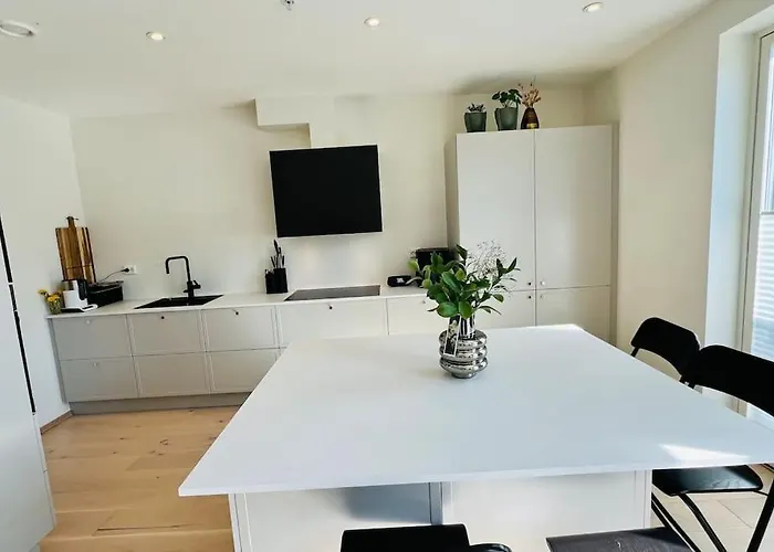 Apartment Dvergsnes Modern Townhouse *