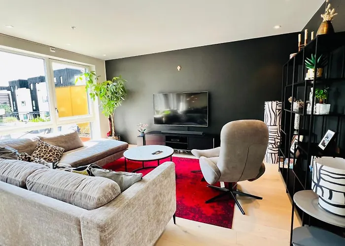 Apartment Dvergsnes Modern Townhouse