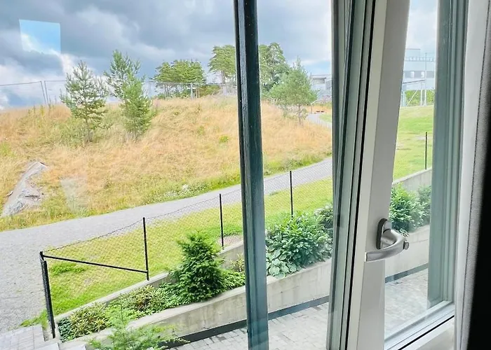 Apartment Dvergsnes Modern Townhouse