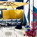 Dvergsnes Modern Townhouse *